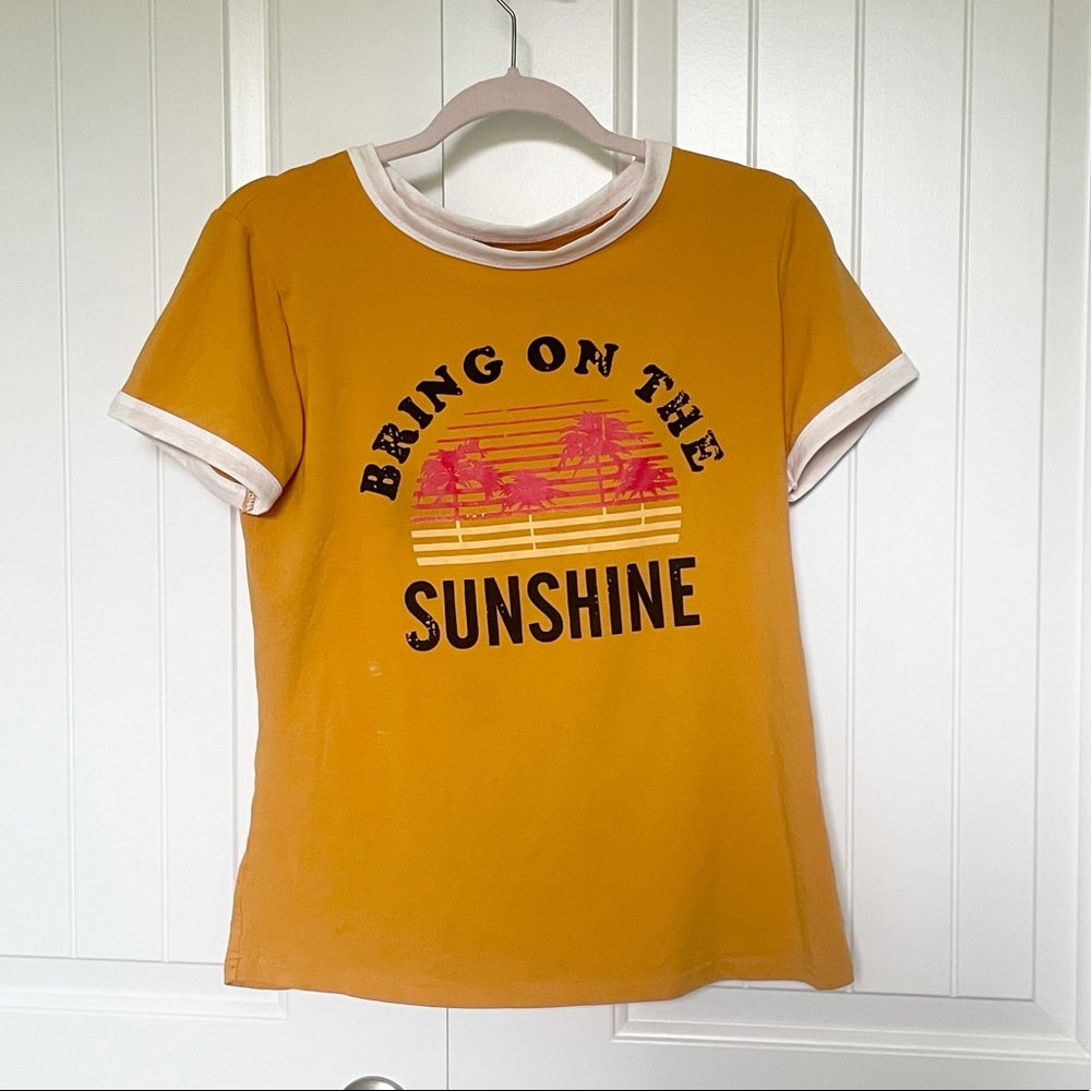 Graphic tee - Picture 3 of 5